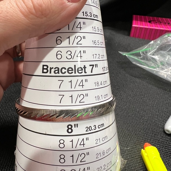 11 Silver-tone Bangle Bracelet Lot - Picture 7 of 11